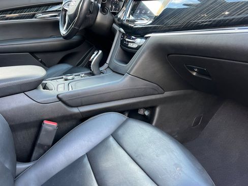 Used 2023 Cadillac XT6 Premium Luxury image 19