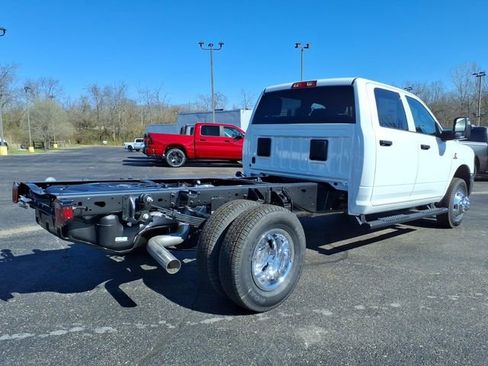 New 2026 RAM 3500 Tradesman w/ Chrome Appearance Group A image 7
