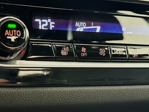 Used 2023 BMW M550i xDrive w/ Executive Package image 21