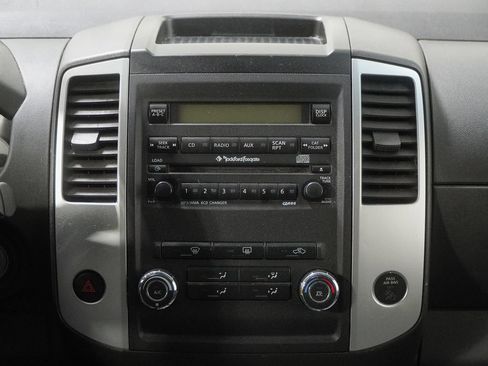 Used 2012 Nissan Xterra PRO-4X w/ Pro-4x Leather Pkg AWD/4WD image 25