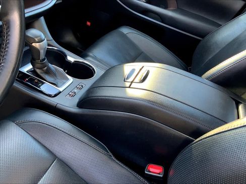 Used 2019 Toyota Highlander Limited image 15