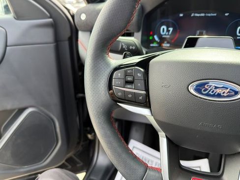 Used 2025 Ford Explorer ST AWD/4WD image 43