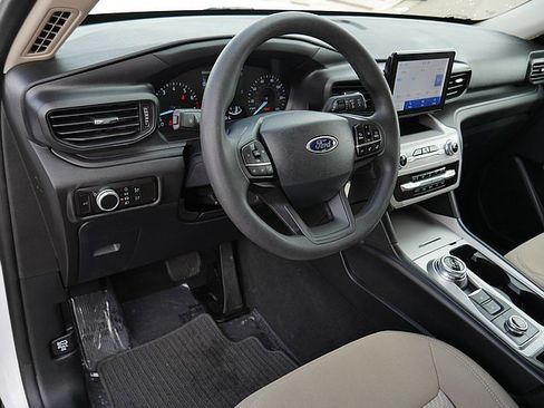 Used 2023 Ford Explorer 4WD image 11