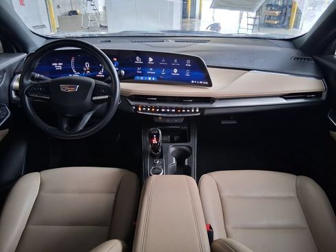 Used 2024 Cadillac XT4 Luxury FWD image 10