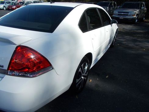 Used 2011 Chevrolet Impala LS image 14