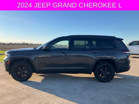 Used 2024 Jeep Grand Cherokee L Altitude image 4