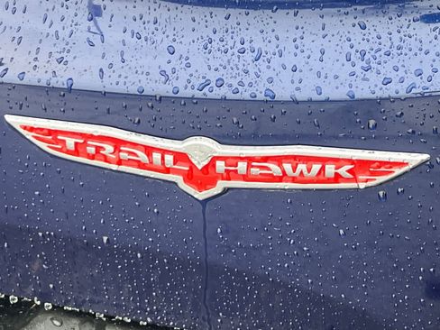 Used 2017 Jeep Renegade Trailhawk image 16