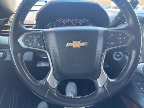 Used 2019 Chevrolet Suburban Premier AWD/4WD image 8