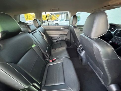 Used 2021 Volkswagen Atlas SE image 24