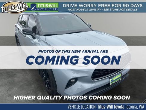 Used 2024 Toyota Highlander XLE AWD/4WD image 1