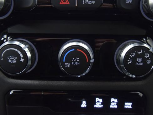 New 2026 RAM 1500 4x4 Crew Cab image 21
