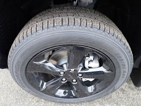 New 2025 Jeep Grand Cherokee Limited w/ Luxury Tech Group II image 11