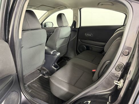 Used 2018 Honda HR-V LX image 18