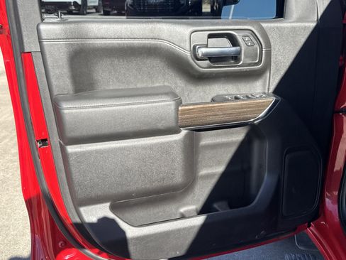 Used 2022 Chevrolet Silverado 1500 LT image 3