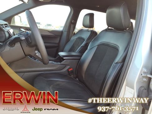 Certified 2024 Jeep Grand Cherokee L Laredo image 12