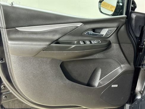 Used 2023 Chevrolet Bolt LT w/ Infotainment Package FWD image 16