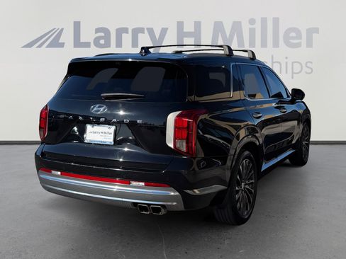 Used 2023 Hyundai Palisade Calligraphy image 5