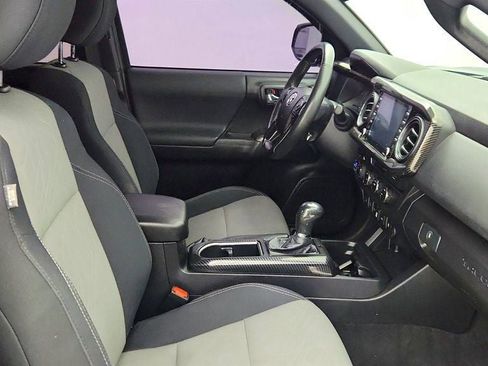 Used 2021 Toyota Tacoma 4x4 Double Cab image 24