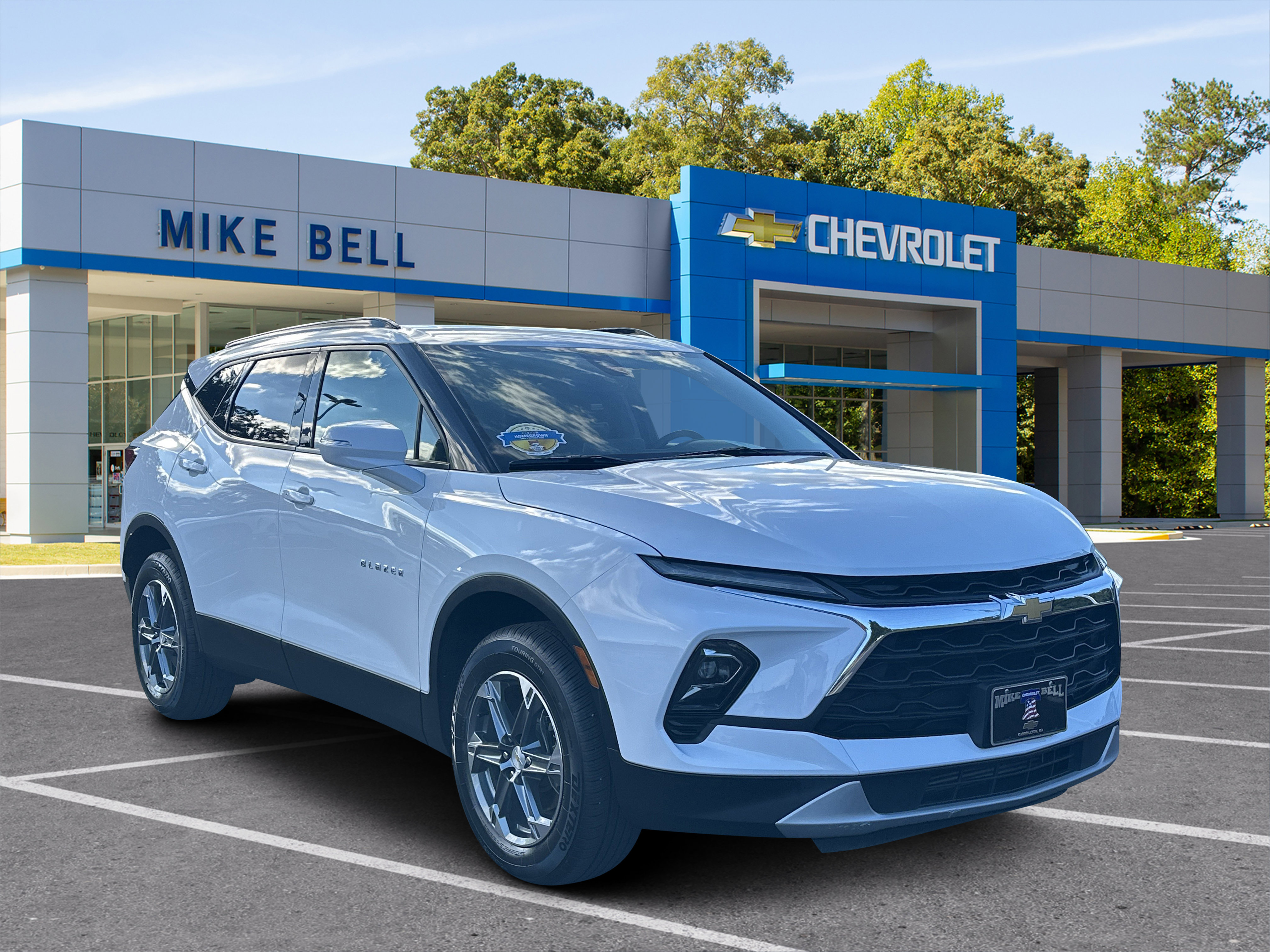 Used 2024 Chevrolet Blazer LT FWD image 1