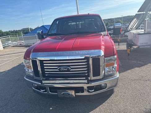 Used 2010 Ford F250 XLT AWD/4WD image 2
