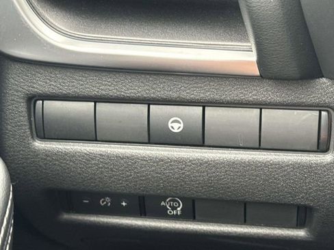 Certified 2023 Nissan Rogue SV FWD image 23