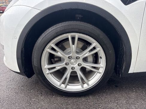 Used 2021 Tesla Model Y Long Range image 4