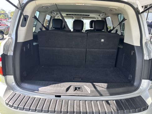 Used 2023 Nissan Armada SL image 32
