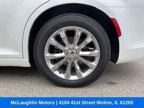 Used 2021 Chrysler 300 Touring L image 15