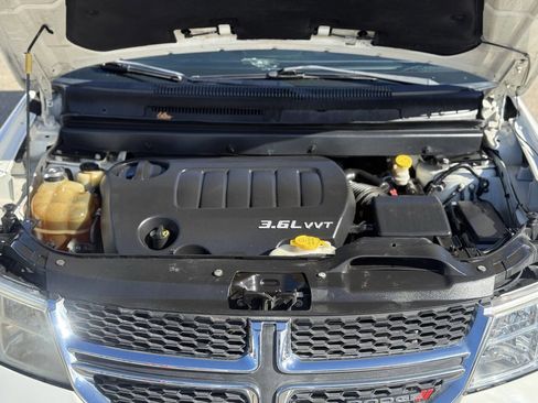 Used 2014 Dodge Journey SXT image 30