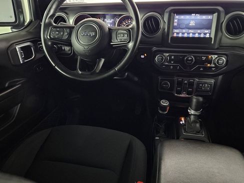 Used 2022 Jeep Wrangler Unlimited Sport AWD/4WD image 7