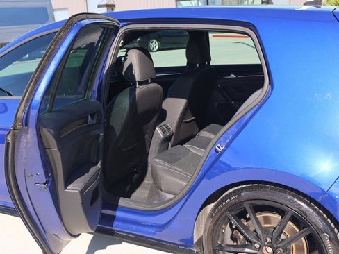 Used 2019 Volkswagen Golf 4-Door image 19