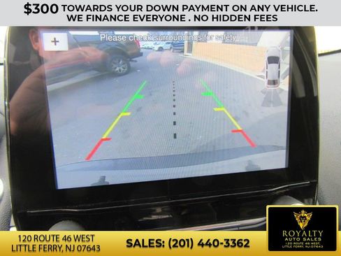 Used 2018 Ford EcoSport SE w/ SE Convenience Package image 19