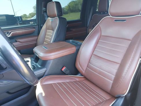 Used 2024 GMC Sierra 2500 Denali Ultimate AWD/4WD image 17