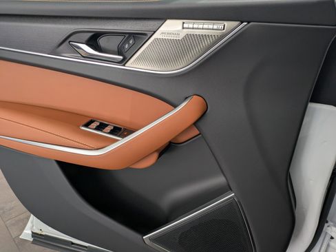 New 2026 Jaguar F-PACE R-Dynamic S image 18