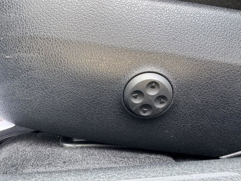 Used 2024 Mercedes-Benz C 300 4MATIC Sedan image 8