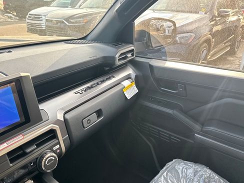 New 2026 Toyota Tacoma SR5 image 33