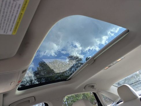 Used 2023 Volkswagen Jetta SE image 19