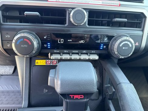 Certified 2026 Toyota 4Runner TRD Off-Road Premium AWD/4WD image 14