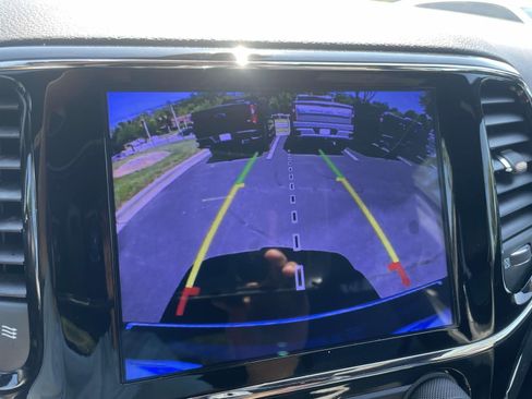 Used 2020 Jeep Grand Cherokee Limited RWD image 25