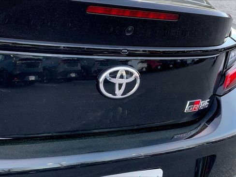 Used 2024 Toyota GR86 image 30