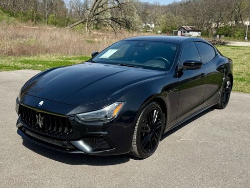 Used 2023 Maserati Ghibli Modena Q4 image 2