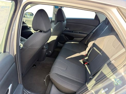 New 2026 Hyundai Elantra SE image 16