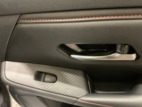 Used 2025 Nissan Sentra SR w/ SR Premium Package FWD image 15
