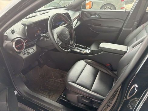 Used 2024 Chevrolet Trax RS w/ Driver Confidence Package image 9