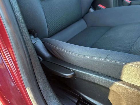 Used 2016 Chevrolet Cruze LT w/ Technology Package image 19