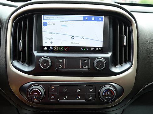 Used 2022 GMC Canyon Denali image 23