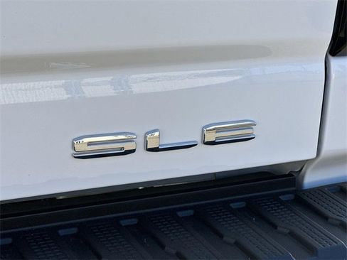 New 2026 GMC Sierra 2500 SLE w/ SLE Value Package; image 27