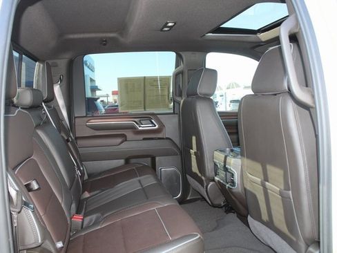 Used 2024 GMC Sierra 2500 Denali w/ Denali Reserve Package image 20