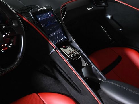 Certified 2022 Ferrari Roma RWD image 15
