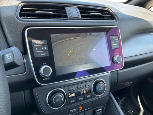 Used 2025 Nissan Leaf S FWD image 13